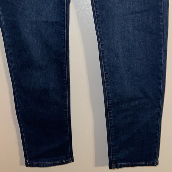 🌹IZOD COMFORT STRETCH STRAIGHT FIT JEANS - Picture 3 of 7